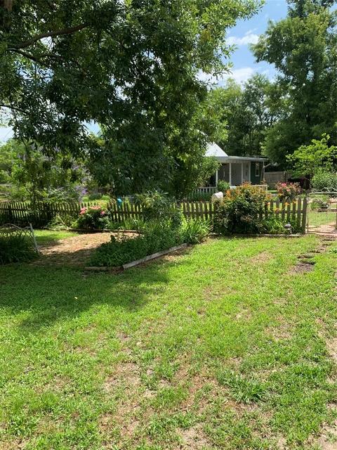 206 N 3rd St, Celeste, TX 75423 photo 23