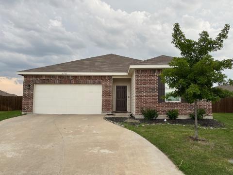 6501 Trident Ct, Fort Worth, TX 76179