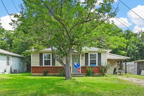 1014 W Jefferson St, Waxahachie, TX 75165