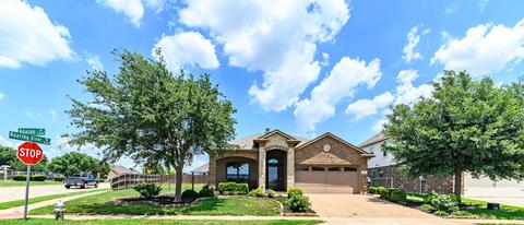 1301 Amazon Dr, Justin, TX 76247