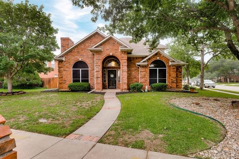 1213 Buena Vista Dr, Denton, TX 76210