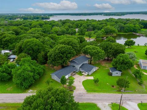 7309 Parkview Dr, Bonham, TX 75418