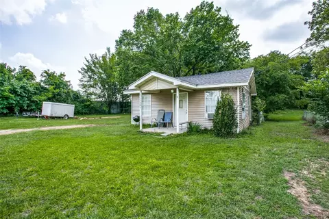 1501 Redbud Ln, Irving, TX 75061