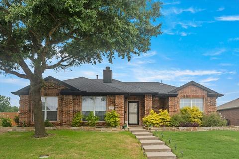 2061 Harvester Dr, Rockwall, TX 75032