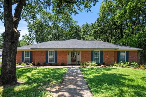 1401 Bowie Cir, Corsicana, TX 75110