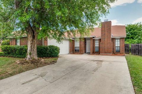 7944 Waterside Trl, Fort Worth, TX 76137