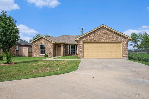 400 Mesquite Dr, Rio Vista, TX 76093