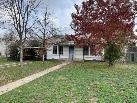 1104 La Monte Dr, Brownwood, TX 76801