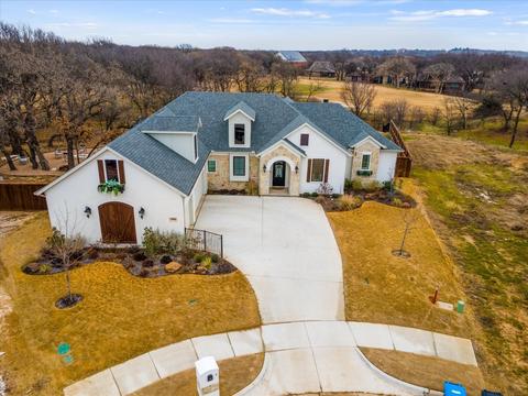 13964 E Riviera Dr, Burleson, TX 76028