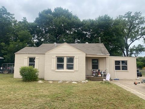 606 Mercedes St, Benbrook, TX 76126