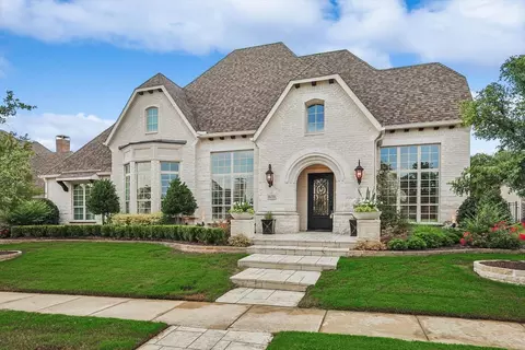 8670 Canyon Xing, Lantana, TX 76226