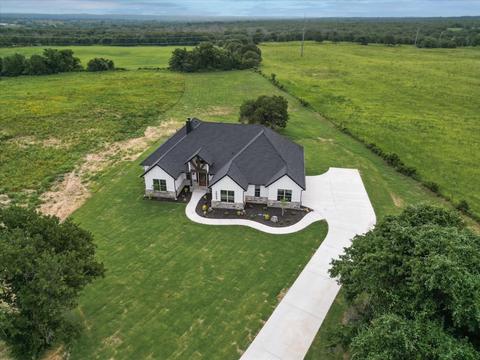 2089 Glenhollow Dr, Weatherford, TX 76088