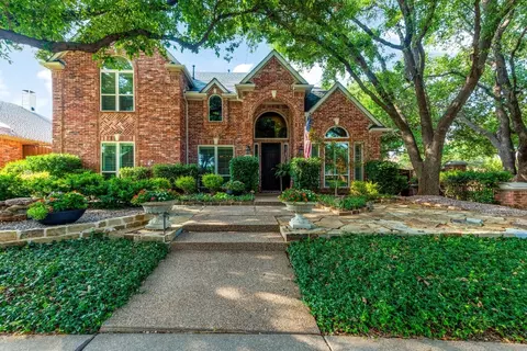 6701 Shadow Crest Dr, Plano, TX 75093