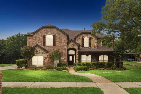 2301 Creekedge Ct, Corinth, TX 76210