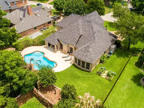 35 Panorama Cir, Trophy Club, TX 76262