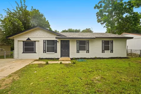 13019 Horseshoe Trl, Balch Springs, TX 75180