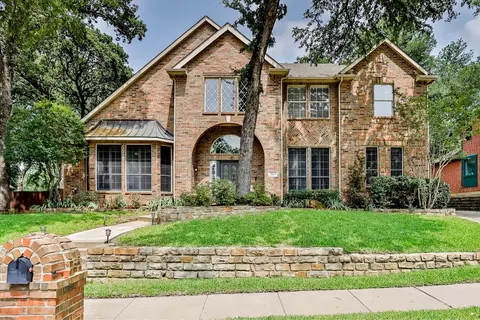 2113 Winding Creek Dr, Keller, TX 76248