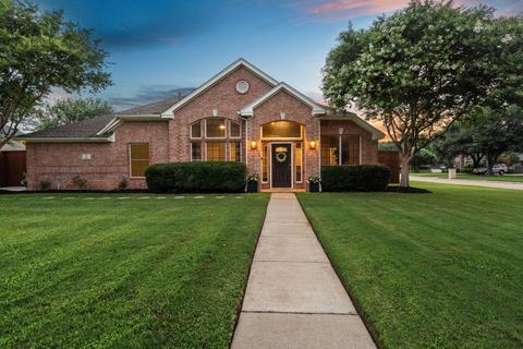42 Rockwood Dr, Trophy Club, TX 76262