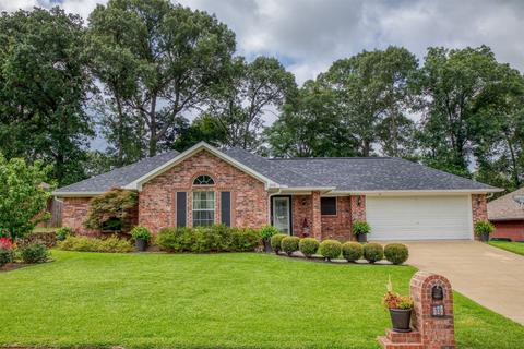 202 Homestead Dr, Palestine, TX 75801