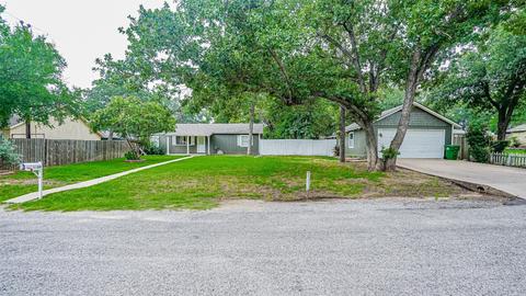 1709 Rifle Rd, Granbury, TX 76049