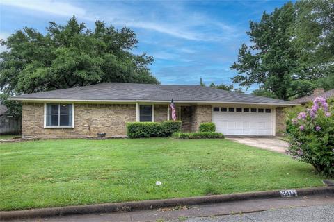 3413 Canton St, Greenville, TX 75402