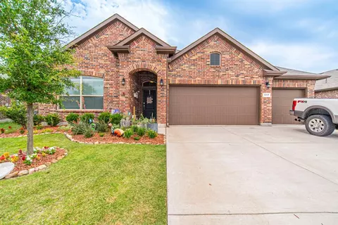 517 Dunster Ln, Saginaw, TX 76131