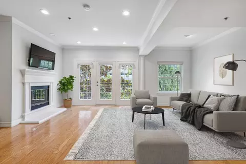 3400 Welborn St #327, Dallas, TX 75219