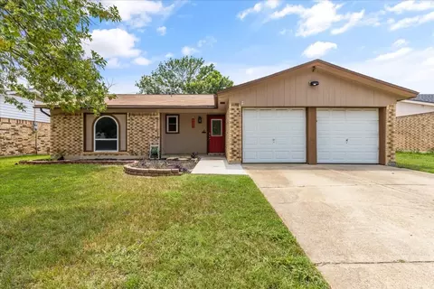 6925 Mccoy Dr, Watauga, TX 76148