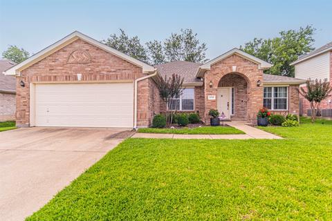 2118 Windcastle Dr, Mansfield, TX 76063