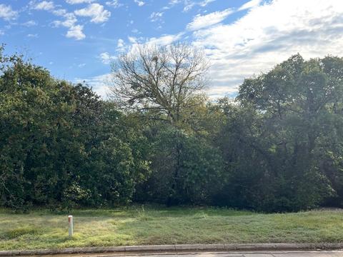 2709 Buttermilk Dr, Arlington, TX 76006