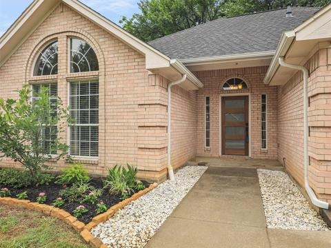 512 Chateau Ct, Denton, TX 76209
