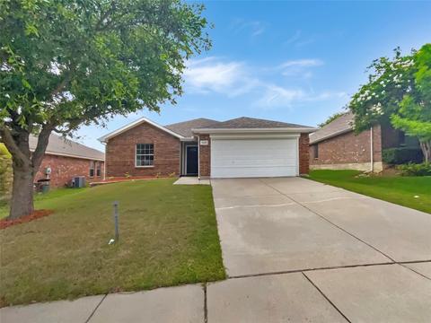 1241 Mountain Air Trl, Fort Worth, TX 76131