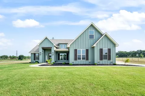501 Sarra Ln, Poolville, TX 76487