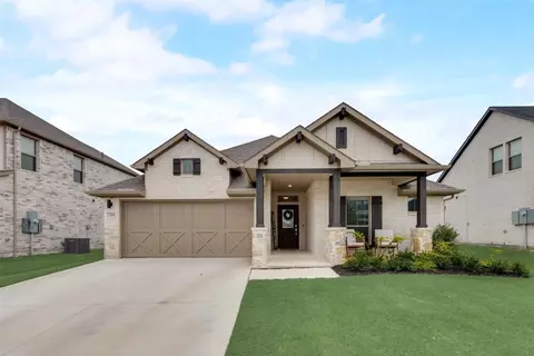 328 Adwood Dr, Waxahachie, TX 75165