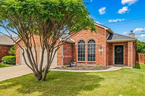 102 Starlight Dr, Forney, TX 75126