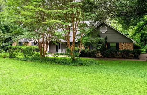 220 Spinner Rd, Desoto, TX 75115