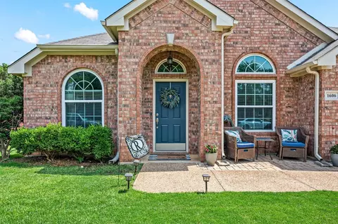 1606 Mallard Dr, Corinth, TX 76210