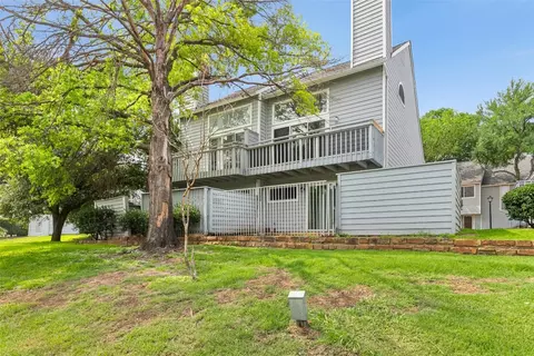 651 Cimarron Trl, Irving, TX 75063