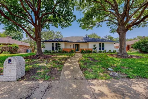 931 Green Rock Dr, Duncanville, TX 75137