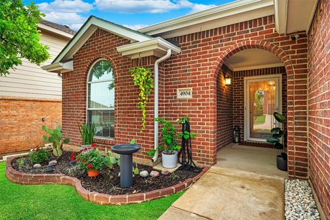 4904 Chaps Ave, Fort Worth, TX 76244