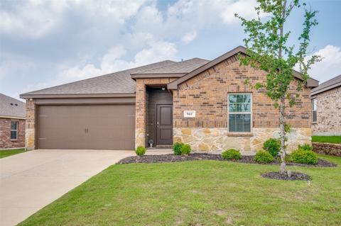 957 English Dr, Aubrey, TX 76227