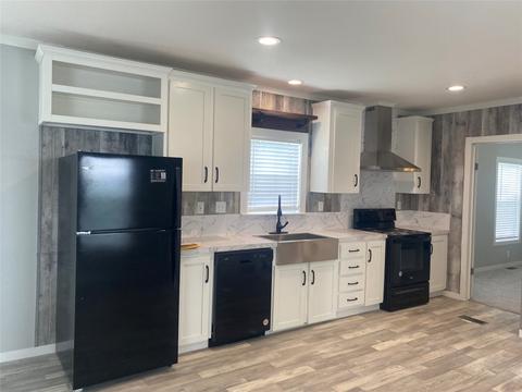 1516 Swan Ct, Pelican Bay, TX 76020