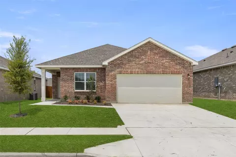 8345 Hawkview Dr, Fort Worth, TX 76179