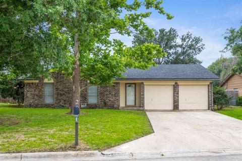 3608 Arrowhead Dr, Brownwood, TX 76801
