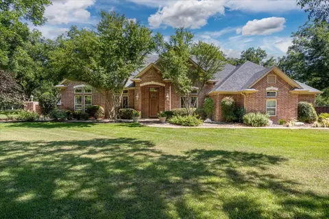7406 Hampton Dr, Granbury, TX 76049