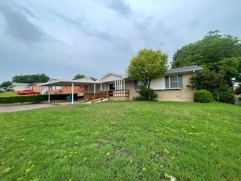 7932 Chaparral Dr, White Settlement, TX 76108