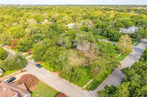 606 S Walnut St, Cleburne, TX 76033