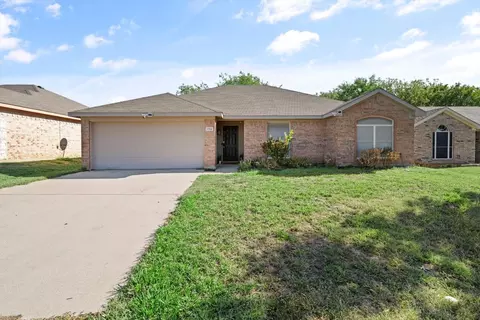 1708 Tonya May Ln, Mansfield, TX 76063