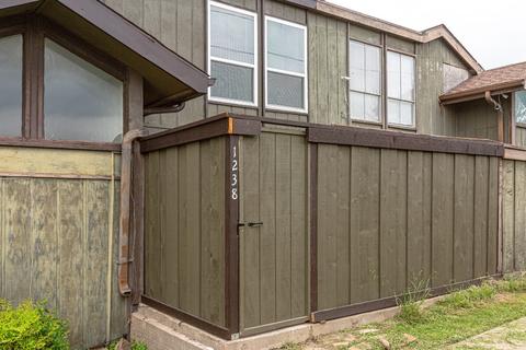 4636 Country Creek Dr, Dallas, TX 75236