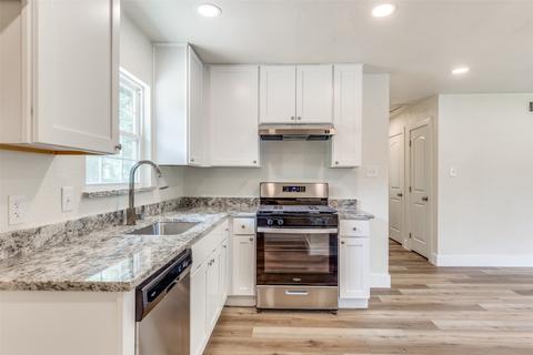 4829 Glen Eden Dr, Fort Worth, TX 76119